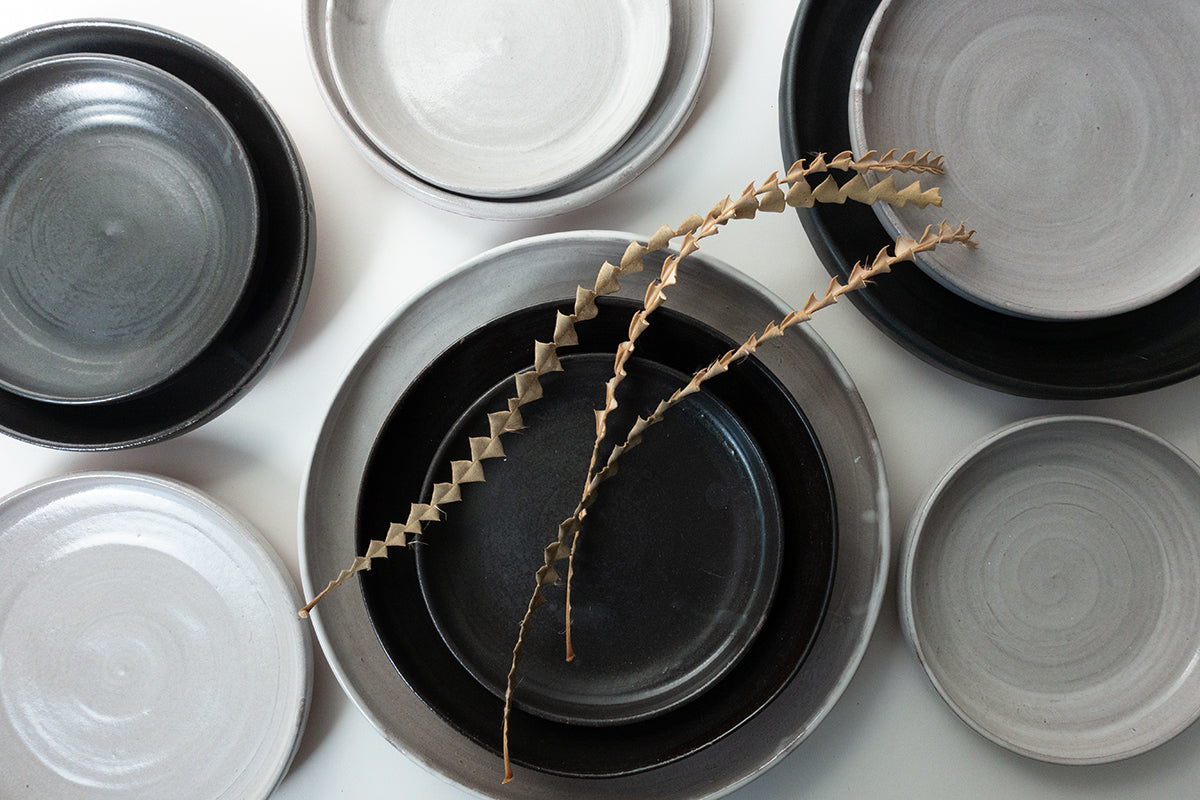 Stoneware shallow bowl