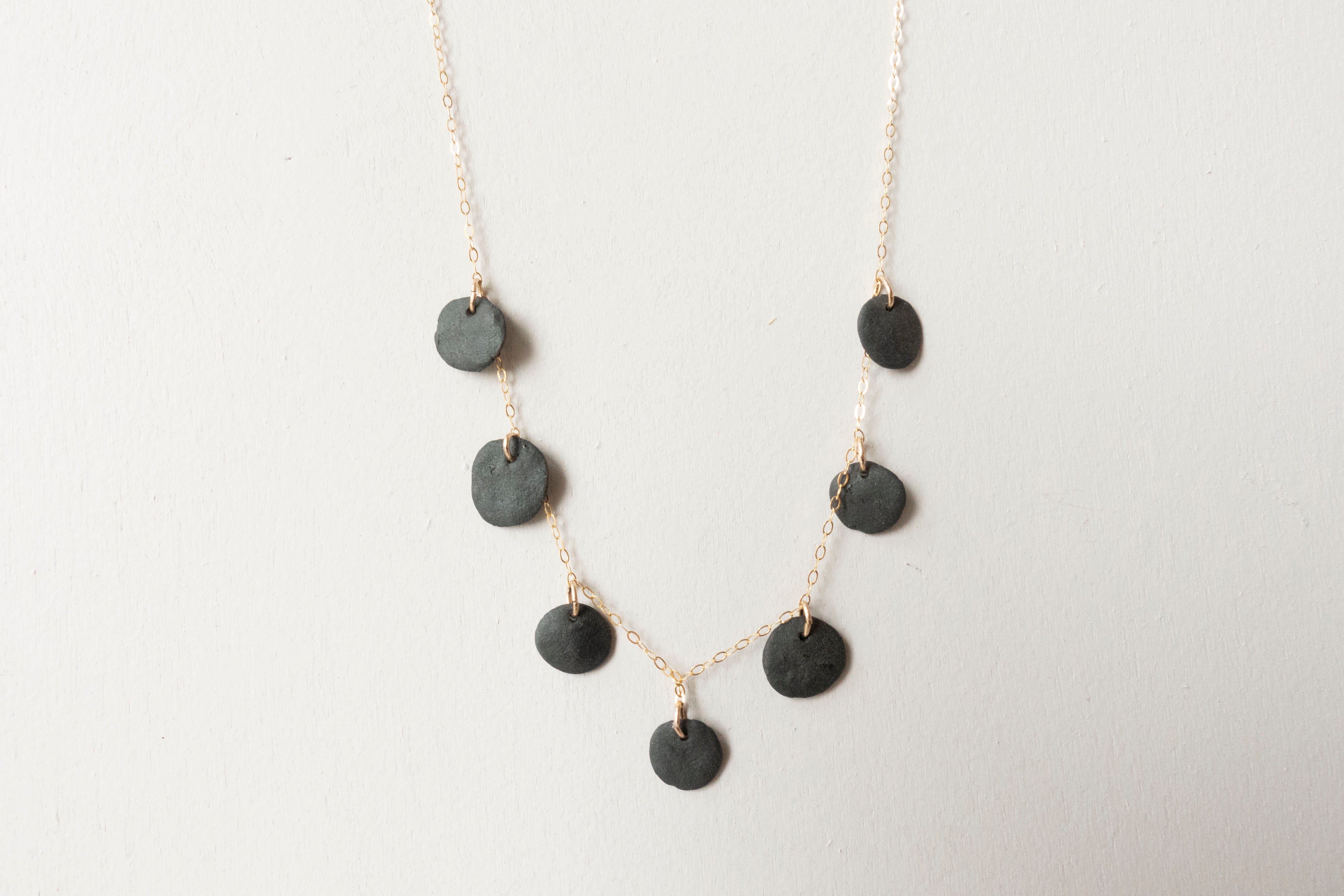 Discs necklace black